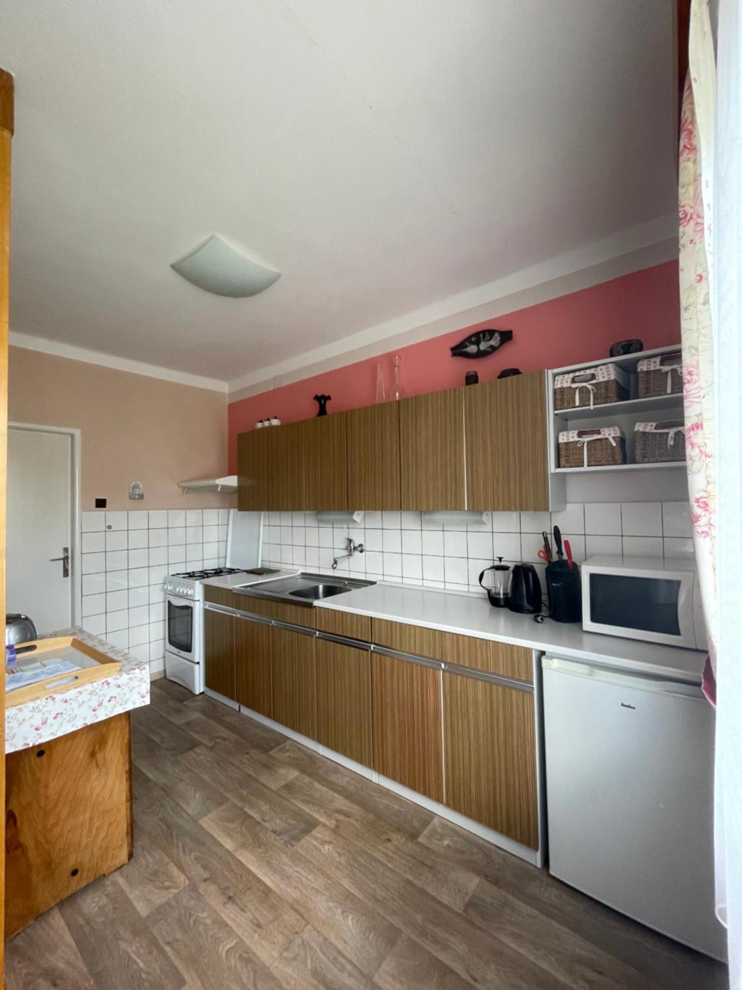 Apartman Pro 4 Osoby Ceska Skalice Ngoại thất bức ảnh
